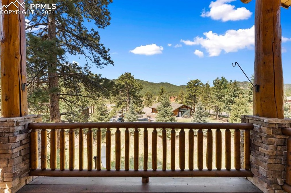 130 Elk Grove Ln, Woodland Park CO 80863-9158 exterior