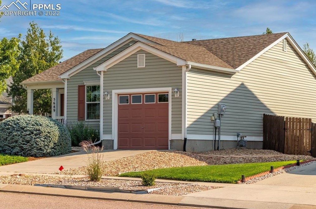 5689 Tomiche Dr, Colorado Springs, CO 80923-3405