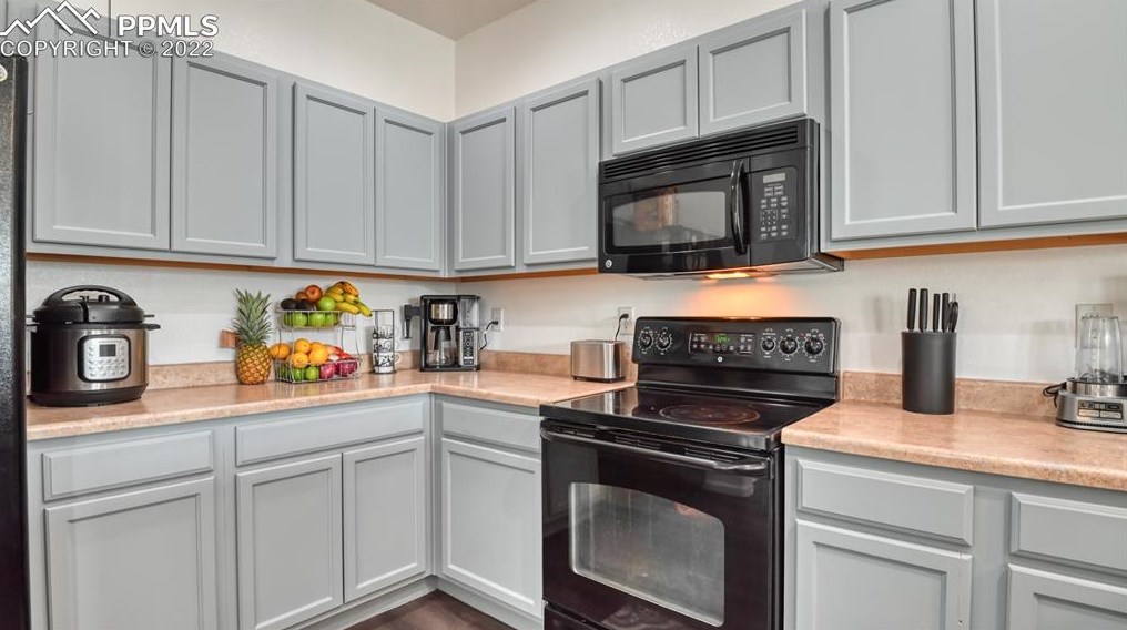 7327 Sandy Spg Pt, Fountain CO 80817-4072 exterior