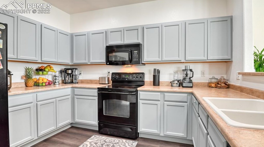 7327 Sandy Spg Pt, Fountain CO 80817-4072 exterior