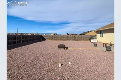 1479 N Moonbeam Drive, Pueblo, CO 81007 - Photo 24