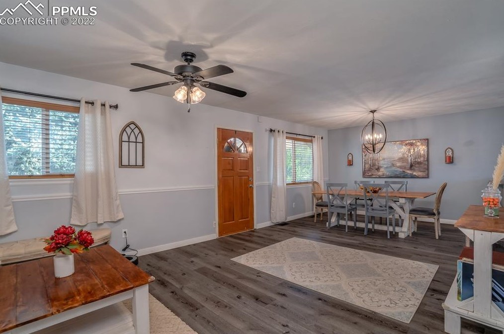 341 Longfellow Dr, Colorado Springs, CO 80910-2559