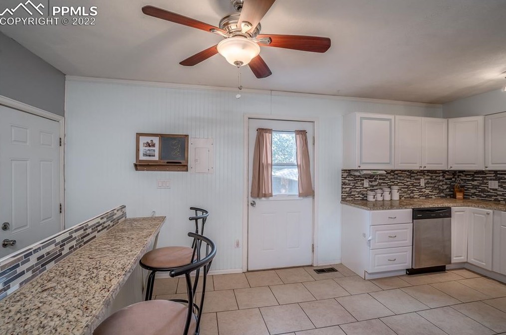 341 Longfellow Dr, Colorado Springs CO 80910-2515 exterior