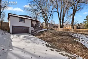2409 Robinson St, Colorado Springs, CO 80904 - Photo 2