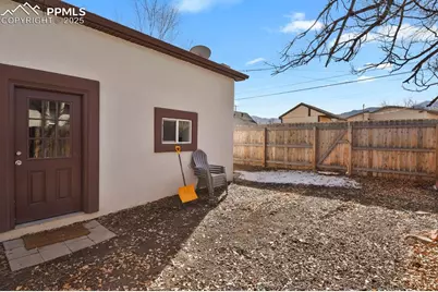 2409 Robinson Street, Colorado Springs, CO 80904 - Photo 30