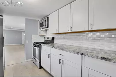 2409 Robinson Street, Colorado Springs, CO 80904 - Photo 12