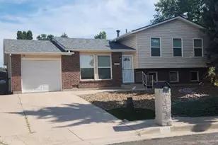 2410 Cather Ct, Colorado Springs, CO 80916 - Photo 2