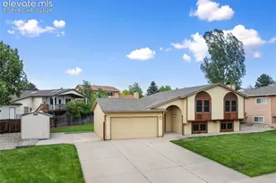 2318 Thornhill Dr, Colorado Springs, CO 80920 - Photo 2
