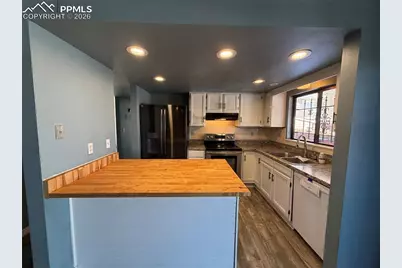 4720 Live Oak Drive, Colorado Springs, CO 80916 - Photo 6