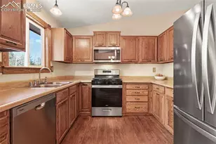 1300 Thomas Cir, Woodland Park, CO 80863 - Photo 8