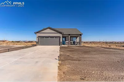 895 E Loma Drive, Pueblo, CO 81007 - Photo 1