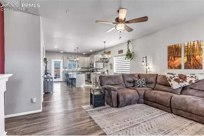 895 E Loma Drive, Pueblo, CO 81007 - Photo 6