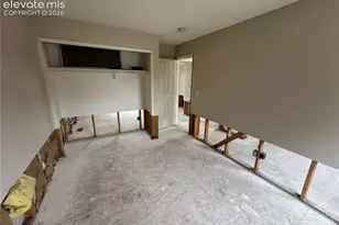 104 Comanche Ct, Fountain, CO 80817 - Photo 6