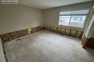 104 Comanche Ct, Fountain, CO 80817 - Photo 2