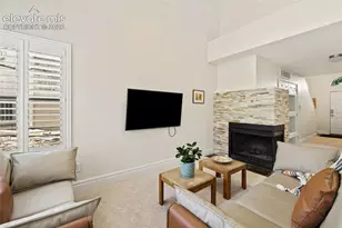 555 Autumn Crest Cir, Colorado Springs, CO 80919 - Photo 6