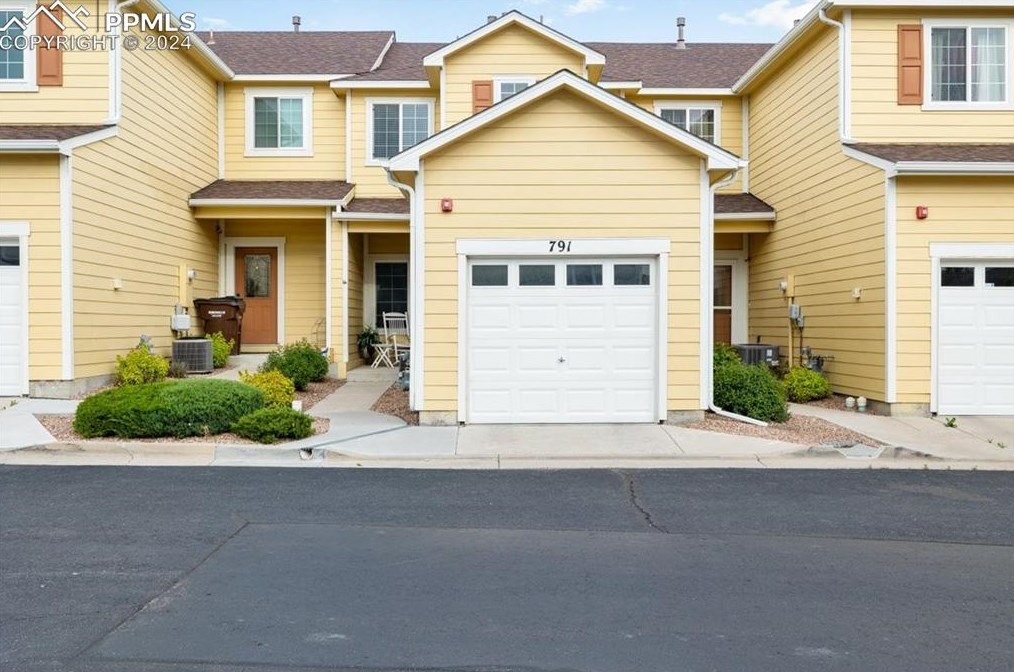 791 Hailey Glenn Vw, Colorado Springs, CO 80916-2068