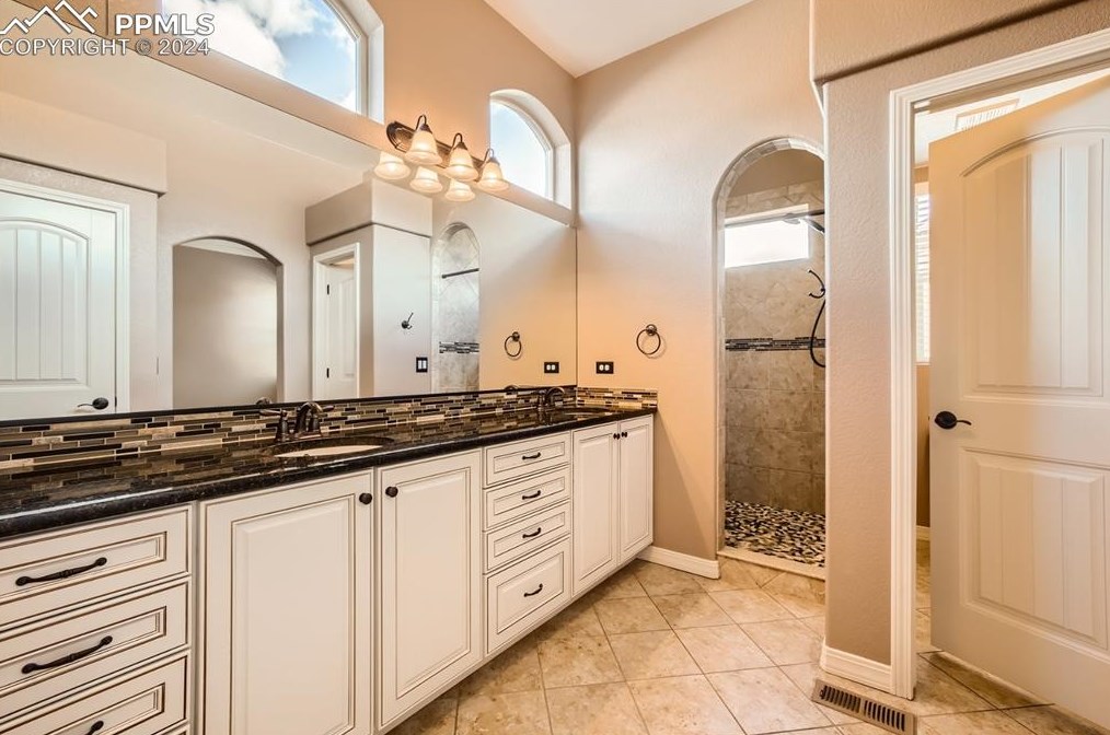 2122 London Carriage Grv, Colorado Springs CO exterior