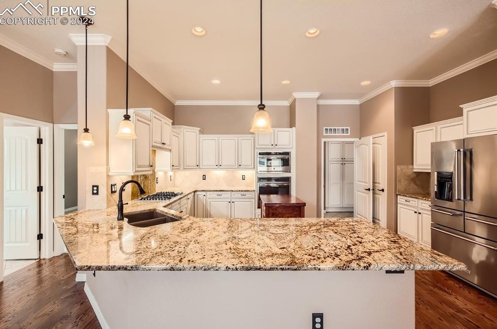 2122 London Carriage Grv, Colorado Springs CO exterior