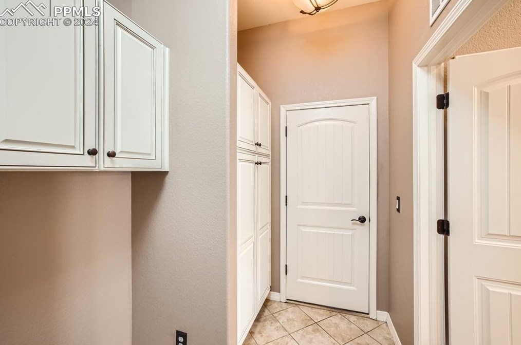 2122 London Carriage Grv, Colorado Springs CO exterior