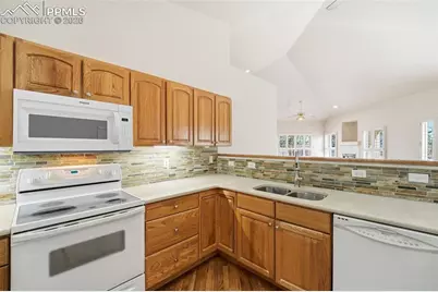 5547 Sonnet Heights, Colorado Springs, CO 80918 - Photo 16