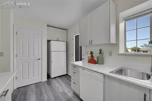 6737 Overland Dr, Colorado Springs, CO 80919 - Photo 8