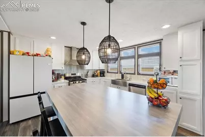 6652 Middlefield Court, Colorado Springs, CO 80928 - Photo 12