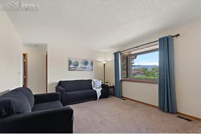 1585 Luna Vista Street, Colorado Springs, CO 80911 - Photo 2