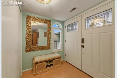 1098 Fontmore Road #B, Colorado Springs, CO 80904 - Photo 4