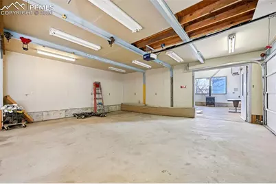 1055 N 18th Street, Colorado Springs, CO 80904 - Photo 46