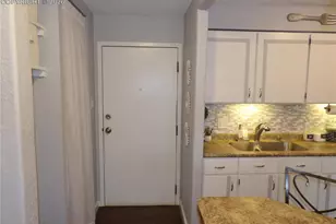 411 Lakewood Circle, Colorado Springs, CO 80910 - Photo 8