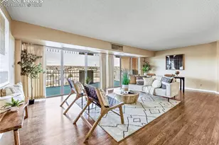 411 Lakewood Cir, Colorado Springs, CO 80910 - Photo 4