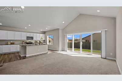 2402 Sunrise Lane, Pueblo, CO 81008 - Photo 16