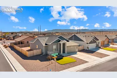 2402 Sunrise Lane, Pueblo, CO 81008 - Photo 2