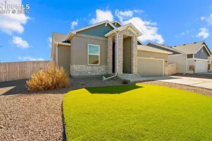 2402 Sunrise Ln, Pueblo, CO 81008 - Photo 1