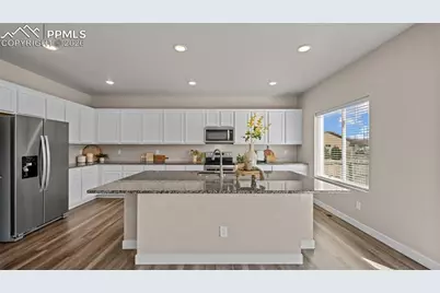 2402 Sunrise Lane, Pueblo, CO 81008 - Photo 10