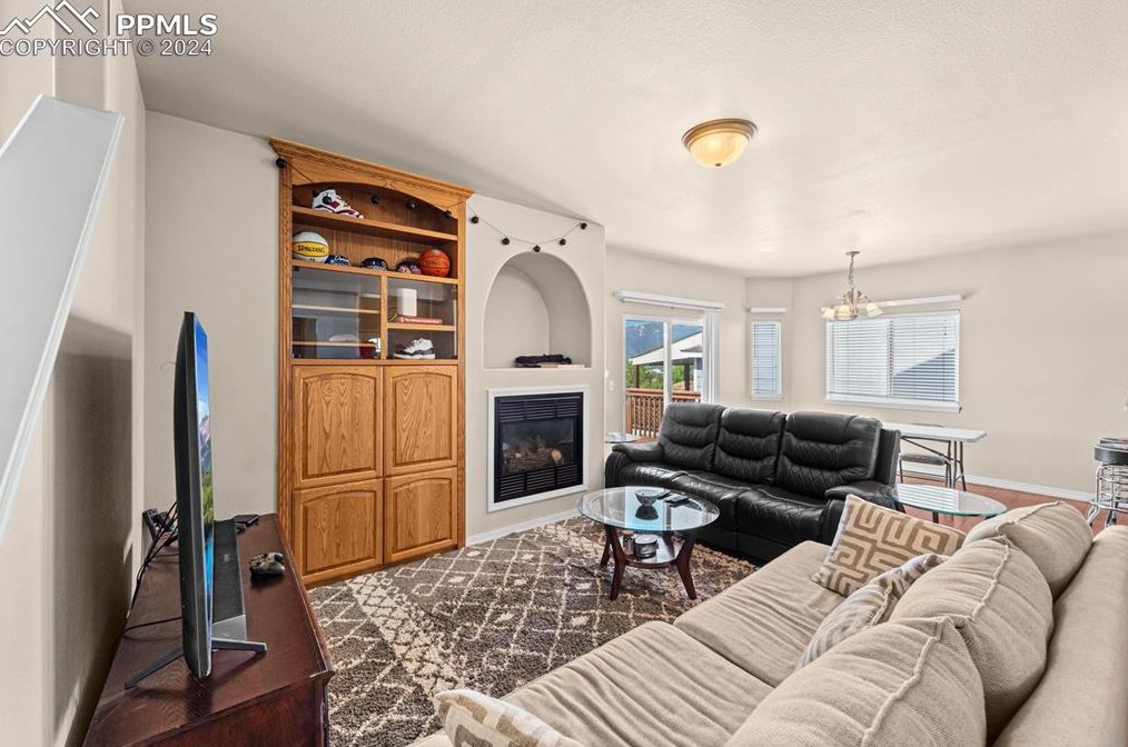 1183 Westmoreland Rd, Colorado Springs CO 80907-4628 exterior