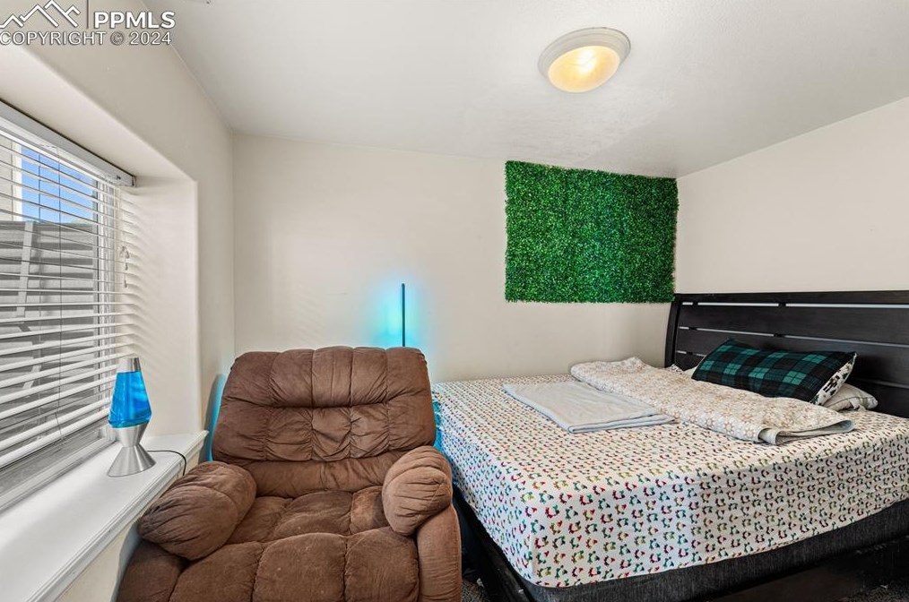 1183 Westmoreland Rd, Colorado Springs CO 80907-4628 exterior