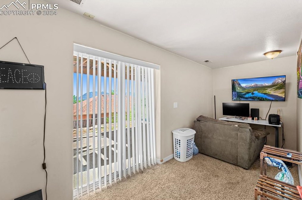 1183 Westmoreland Rd, Colorado Springs CO 80907-4628 exterior