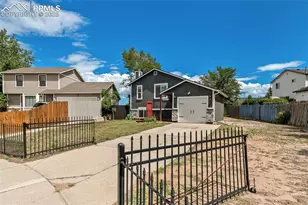 2025 Grosbear Ln, Colorado Springs, CO 80916 - Photo 2