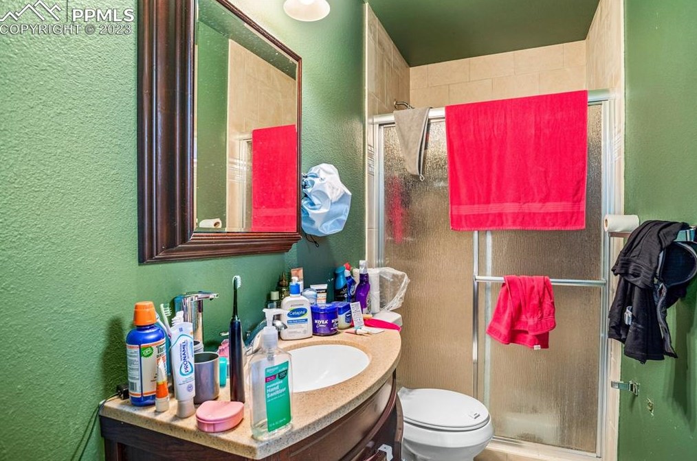 1450 Luna Vis St, Colorado Springs CO 80911-2429 exterior