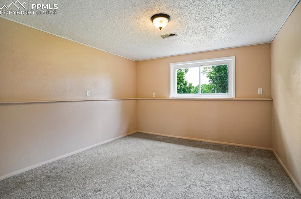 1450 Luna Vis St, Colorado Springs CO 80911-2429 exterior