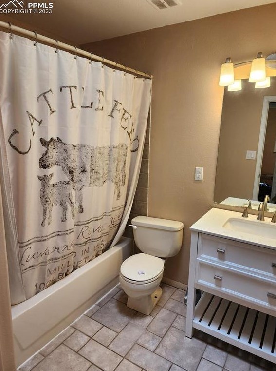 1450 Luna Vis St, Colorado Springs CO 80911-2429 exterior