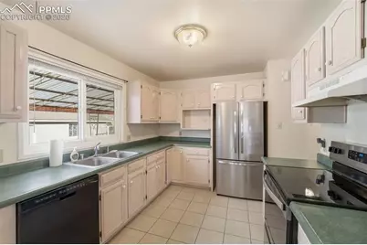 2424 Farragut Avenue, Colorado Springs, CO 80907 - Photo 4