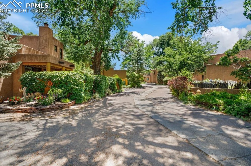 1805 Strasbourg Pt, Colorado Springs, CO 80905-2194