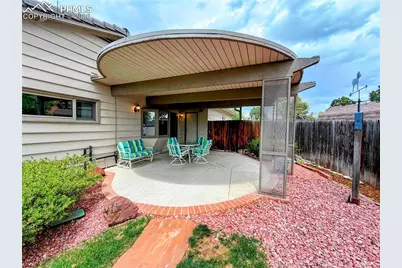 40 Friendship Lane, Colorado Springs, CO 80904 - Photo 8