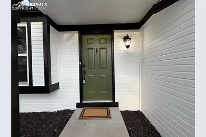 4522 Lancaster Drive, Colorado Springs, CO 80916 - Photo 4