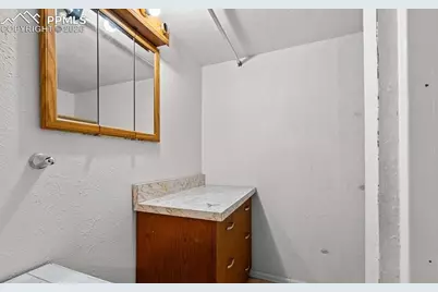 807 E Mesa Avenue, Pueblo, CO 81006 - Photo 38