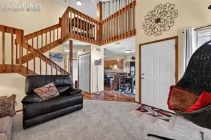 6107 Pine Hill Dr, Colorado Springs, CO 80918 - Photo 8