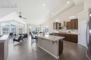 10227 Kentwood Dr, Colorado Springs, CO 80924 - Photo 4
