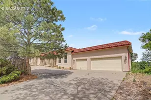 370 Oakhurst Ln, Colorado Springs, CO 80906 - Photo 2